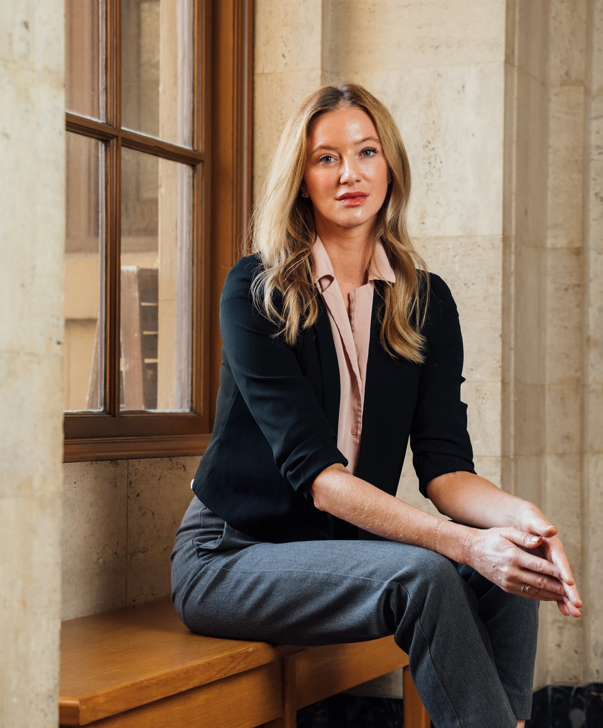 Portrait image of Dr. Noud